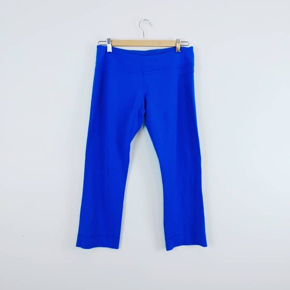 LULULEMON | Bright Blue Capri Style Legging Size 8